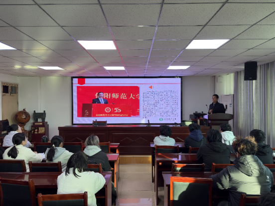 学校关工委“金色银龄”宣讲团成员王存选为我院学生开展专题讲座